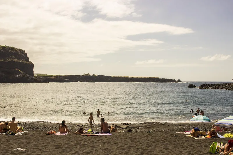 Vivir en Tenerife: Guía Completa para Expatriados y Nuevos Residentes