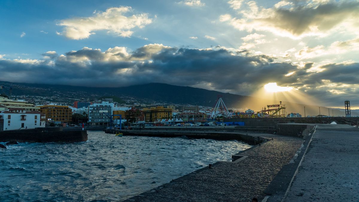 Puerto de la Cruz y su puerto en Tenerife